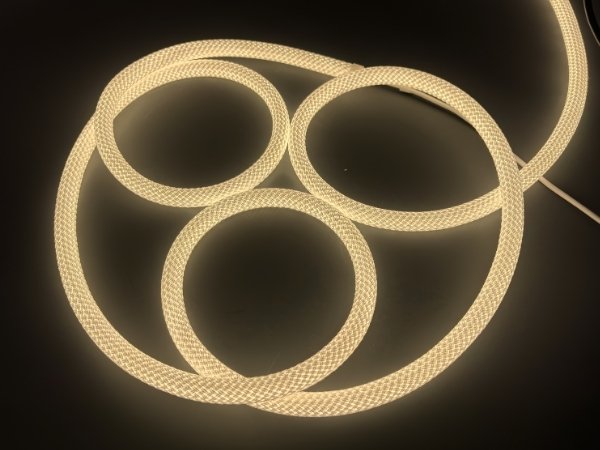 LED NEON KULATÝ Ø16mm / 24V / 19,2W / IP67 / 3000K / SET 3m / V PROVAZOVÉM VÝPLETU